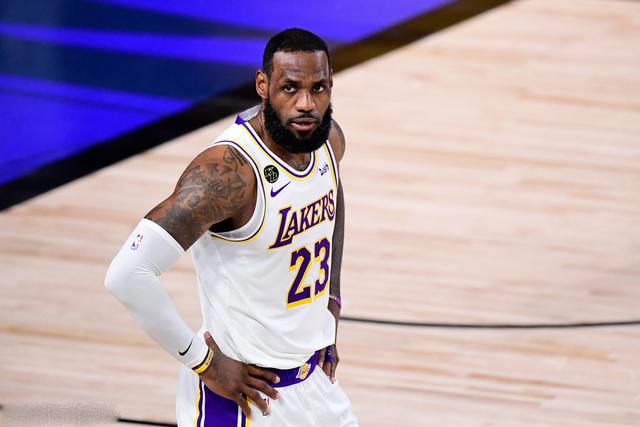 科尔豪言签下詹姆斯 库里三次招募引爆NBA转会市场